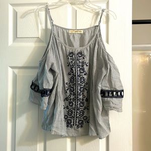 Off the shoulder summer tank top